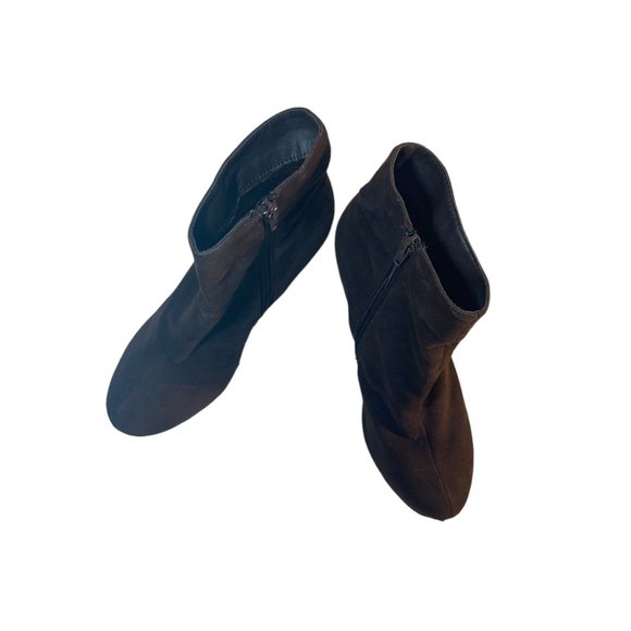 Bamboo Caesar Brown Suede Zip Up Wedge Booties Size 7 - Picture 8 of 9